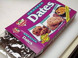 Easy, No-Bake Holiday Recipe for Date Balls Easy, No-Bake Holiday Recipe for Date Balls