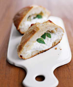 Easy Baked Ricotta and Mozzarella Sandwich Recipe