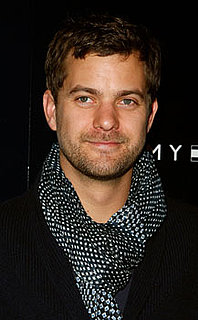 Joshua Jackson to Star in Film Adaptation of British TV Series UFO 2009-11-23 08:15:53