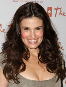 Link Time! Idina Menzel May Be Heading to Glee