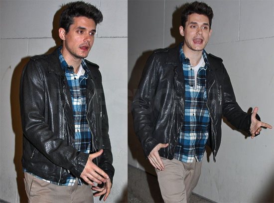 photos of John Mayer in NYC 2009-11-19 10:24:10