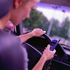 ZoomSafer Uses GPS To Turn Your Phone Off While Driving ZoomSafer Uses GPS To Turn Your Phone Off While Driving