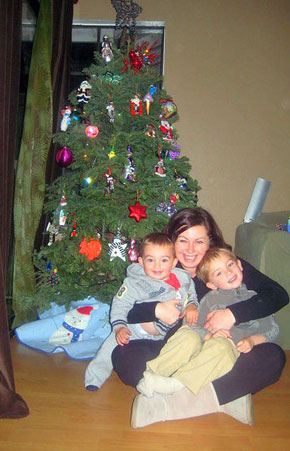 Sugarbabies: Cuddling by the Tree