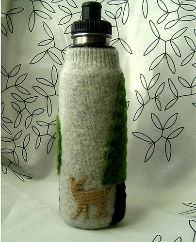 Wrap a Water Bottle in Wool to Keep It From Freezing