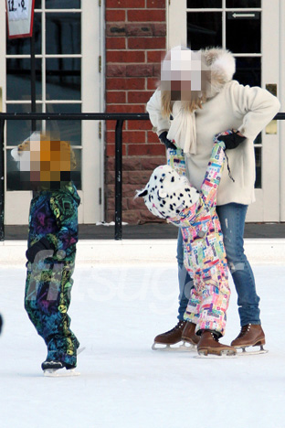 Guess Which Celebrity Mom Ice Skates?