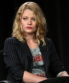 Emilie de Ravin Calls Robert Pattinson "Refreshing," "Nice," and "Easy Going"