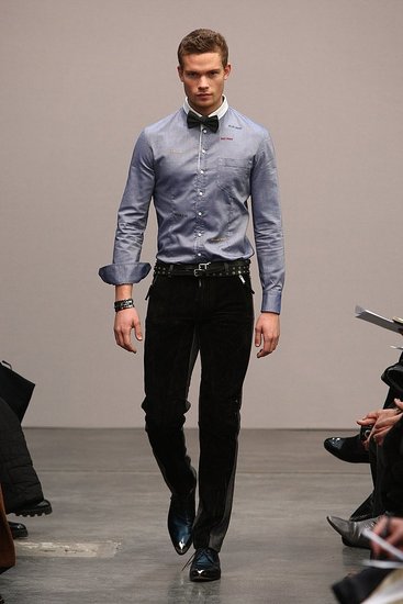 Milan: Gaetano Navarra Men's Fall 2009 Milan: Gaetano Navarra Men's Fall 2009