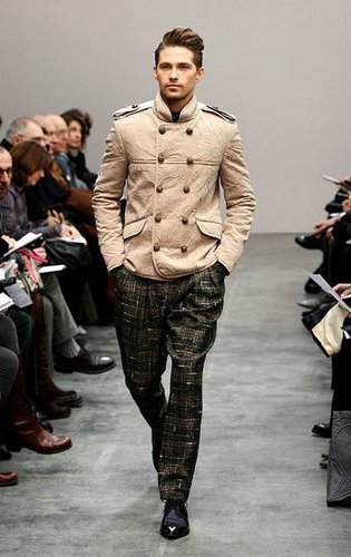 Milan: Gaetano Navarra Men's Fall 2009 Milan: Gaetano Navarra Men's Fall 2009