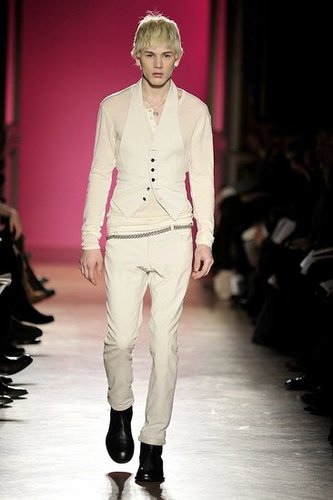 Paris: Emanuel Ungaro Men's Fall 2009 Paris: Emanuel Ungaro Men's Fall 2009