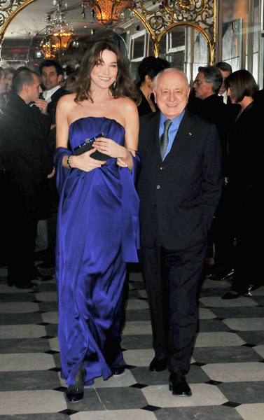Fashion Dinner For AIDS In Paris Fashion Dinner For AIDS In Paris