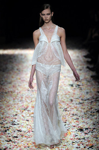 Givenchy Spring 2009 Haute Couture Givenchy Spring 2009 Haute Couture