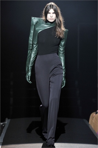 Maison Martin Margiela Fall 2009: Doing Well, Head in the Clouds Maison Martin Margiela Fall 2009: Doing Well, Head in the Clouds