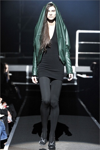 Maison Martin Margiela Fall 2009: Doing Well, Head in the Clouds Maison Martin Margiela Fall 2009: Doing Well, Head in the Clouds