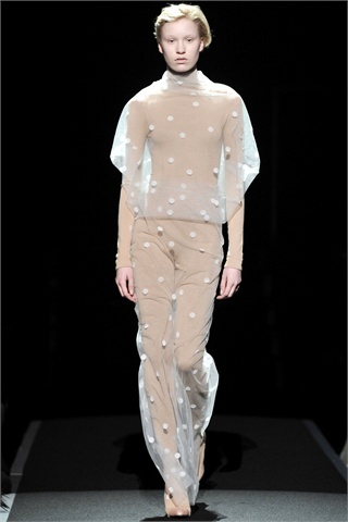 Maison Martin Margiela Fall 2009: Doing Well, Head in the Clouds Maison Martin Margiela Fall 2009: Doing Well, Head in the Clouds