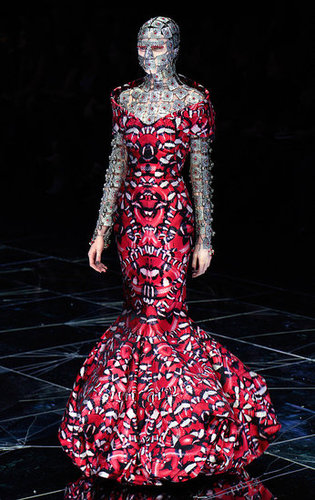 Alexander McQueen Fall 2009: A Twisted Fantasy Alexander McQueen Fall 2009: A Twisted Fantasy