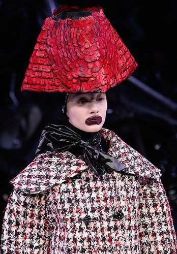 Alexander McQueen Fall 2009: A Twisted Fantasy Alexander McQueen Fall 2009: A Twisted Fantasy