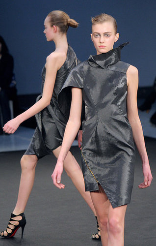 RM by Roland Mouret Fall 2009: "The Work of a Local Dressmaker" RM by Roland Mouret Fall 2009: "The Work of a Local Dressmaker"