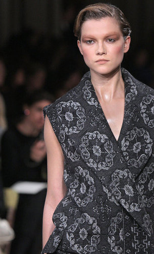 Miu Miu Fall 2009: A Sultry Riff on the Bourgeois Miu Miu Fall 2009: A Sultry Riff on the Bourgeois