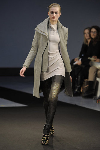 RM by Roland Mouret Fall 2009: "The Work of a Local Dressmaker" RM by Roland Mouret Fall 2009: "The Work of a Local Dressmaker"