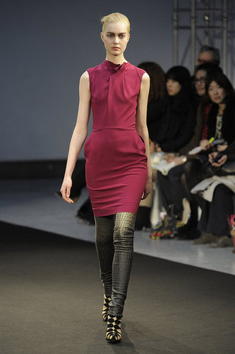 RM by Roland Mouret Fall 2009: "The Work of a Local Dressmaker" RM by Roland Mouret Fall 2009: "The Work of a Local Dressmaker"