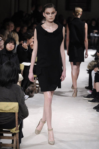 Miu Miu Fall 2009: A Sultry Riff on the Bourgeois Miu Miu Fall 2009: A Sultry Riff on the Bourgeois