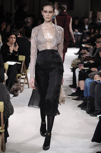 Miu Miu Fall 2009: A Sultry Riff on the Bourgeois Miu Miu Fall 2009: A Sultry Riff on the Bourgeois