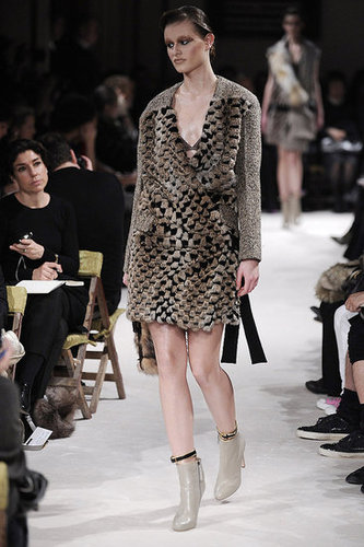 Miu Miu Fall 2009: A Sultry Riff on the Bourgeois Miu Miu Fall 2009: A Sultry Riff on the Bourgeois