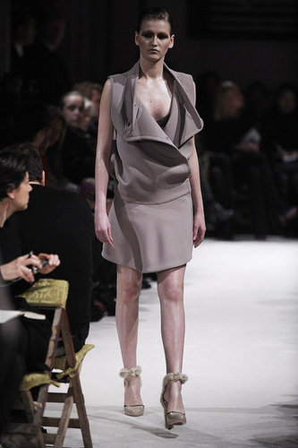 Miu Miu Fall 2009: A Sultry Riff on the Bourgeois Miu Miu Fall 2009: A Sultry Riff on the Bourgeois