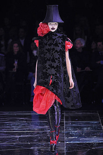 Alexander McQueen Fall 2009: A Twisted Fantasy Alexander McQueen Fall 2009: A Twisted Fantasy