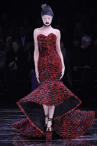 Alexander McQueen Fall 2009: A Twisted Fantasy Alexander McQueen Fall 2009: A Twisted Fantasy