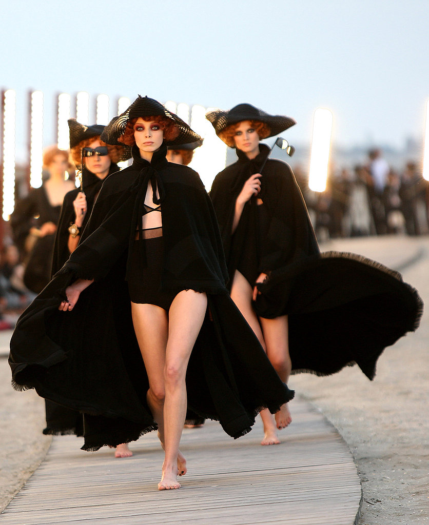 Chanel's Cruise 2010 Show Lands on the Boardwalk at Sunset in Venice Chanel's Cruise 2010 Show Lands on the Boardwalk at Sunset in Venice