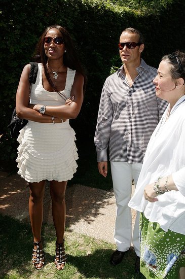 June 3: Naomi Campbell and Vladislav Doronin at MOCA New Luncheon
June 3: Naomi Campbell and Vladislav Doronin at MOCA New Luncheon