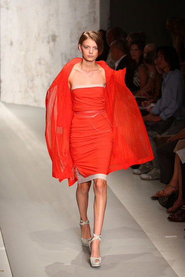 Donna Karan Spring 2010: Natural, Neutral, and With a Side of Vivid Coral Donna Karan Spring 2010: Natural, Neutral, and With a Side of Vivid Coral