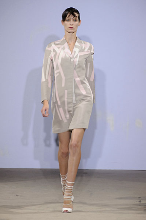 A Softer Side of Jonathan Saunders for Spring 2010 A Softer Side of Jonathan Saunders for Spring 2010