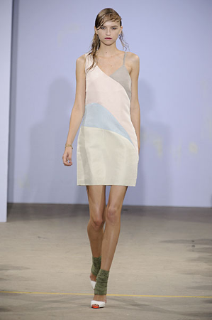A Softer Side of Jonathan Saunders for Spring 2010 A Softer Side of Jonathan Saunders for Spring 2010