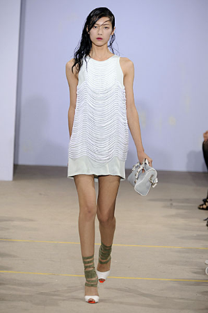 A Softer Side of Jonathan Saunders for Spring 2010 A Softer Side of Jonathan Saunders for Spring 2010