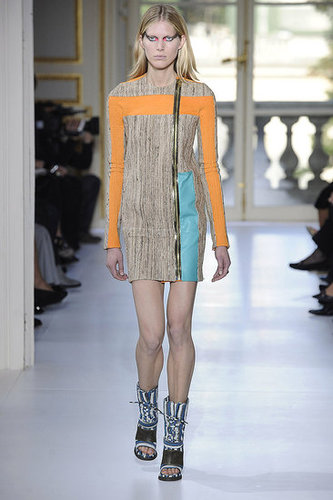 Balenciaga Aims to Go Thorougly Modern for Spring 2010 Balenciaga Aims to Go Thorougly Modern for Spring 2010