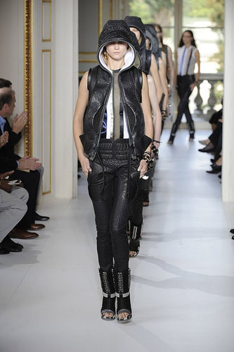 Balenciaga Aims to Go Thorougly Modern for Spring 2010 Balenciaga Aims to Go Thorougly Modern for Spring 2010