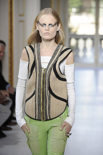 Balenciaga Aims to Go Thorougly Modern for Spring 2010 Balenciaga Aims to Go Thorougly Modern for Spring 2010