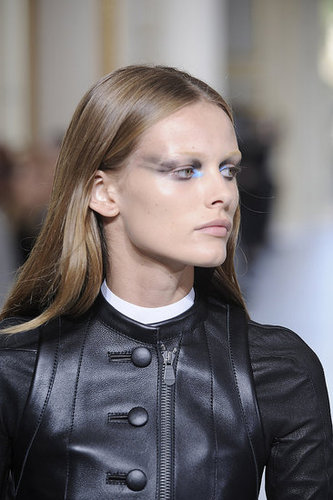 Balenciaga Aims to Go Thorougly Modern for Spring 2010 Balenciaga Aims to Go Thorougly Modern for Spring 2010