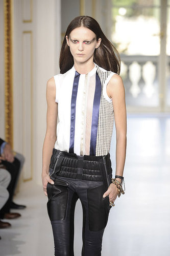 Balenciaga Aims to Go Thorougly Modern for Spring 2010 Balenciaga Aims to Go Thorougly Modern for Spring 2010
