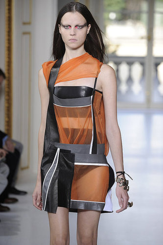 Balenciaga Aims to Go Thorougly Modern for Spring 2010 Balenciaga Aims to Go Thorougly Modern for Spring 2010