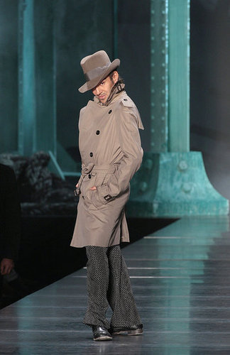 Christian Dior Channels Film Noir for Spring 2010 Christian Dior Channels Film Noir for Spring 2010