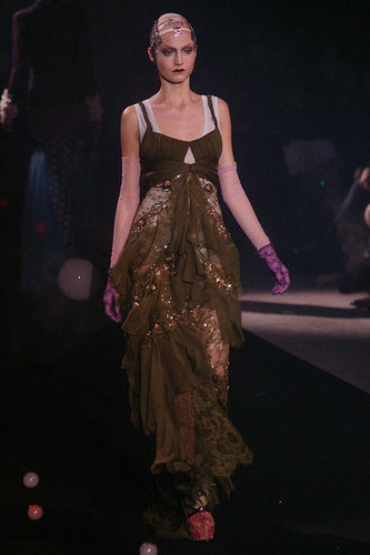 John Galliano Harks Back to Fading Film Stars for Spring 2010 John Galliano Harks Back to Fading Film Stars for Spring 2010