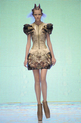 Alexander McQueen Shows Holographic Alien Beauties for Spring 2010 Alexander McQueen Shows Holographic Alien Beauties for Spring 2010