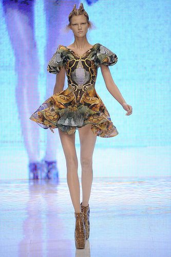 Alexander McQueen Shows Holographic Alien Beauties for Spring 2010 Alexander McQueen Shows Holographic Alien Beauties for Spring 2010