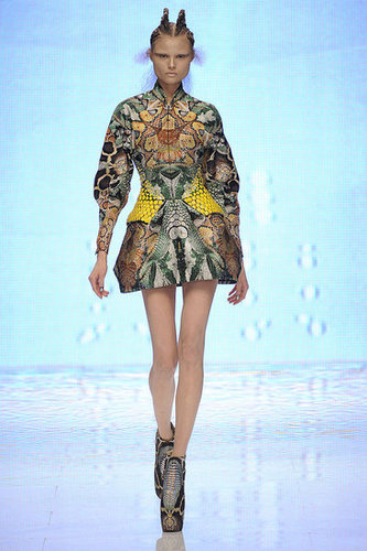 Alexander McQueen Shows Holographic Alien Beauties for Spring 2010 Alexander McQueen Shows Holographic Alien Beauties for Spring 2010