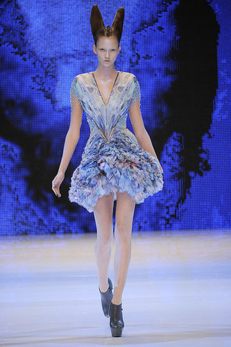 Alexander McQueen Shows Holographic Alien Beauties for Spring 2010 Alexander McQueen Shows Holographic Alien Beauties for Spring 2010