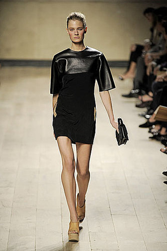 Pheobe Philo's First Celine Runway Collection for Spring 2010: The Reviews Are In Pheobe Philo's First Celine Runway Collection for Spring 2010: The Reviews Are In