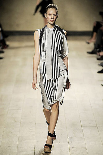 Pheobe Philo's First Celine Runway Collection for Spring 2010: The Reviews Are In Pheobe Philo's First Celine Runway Collection for Spring 2010: The Reviews Are In